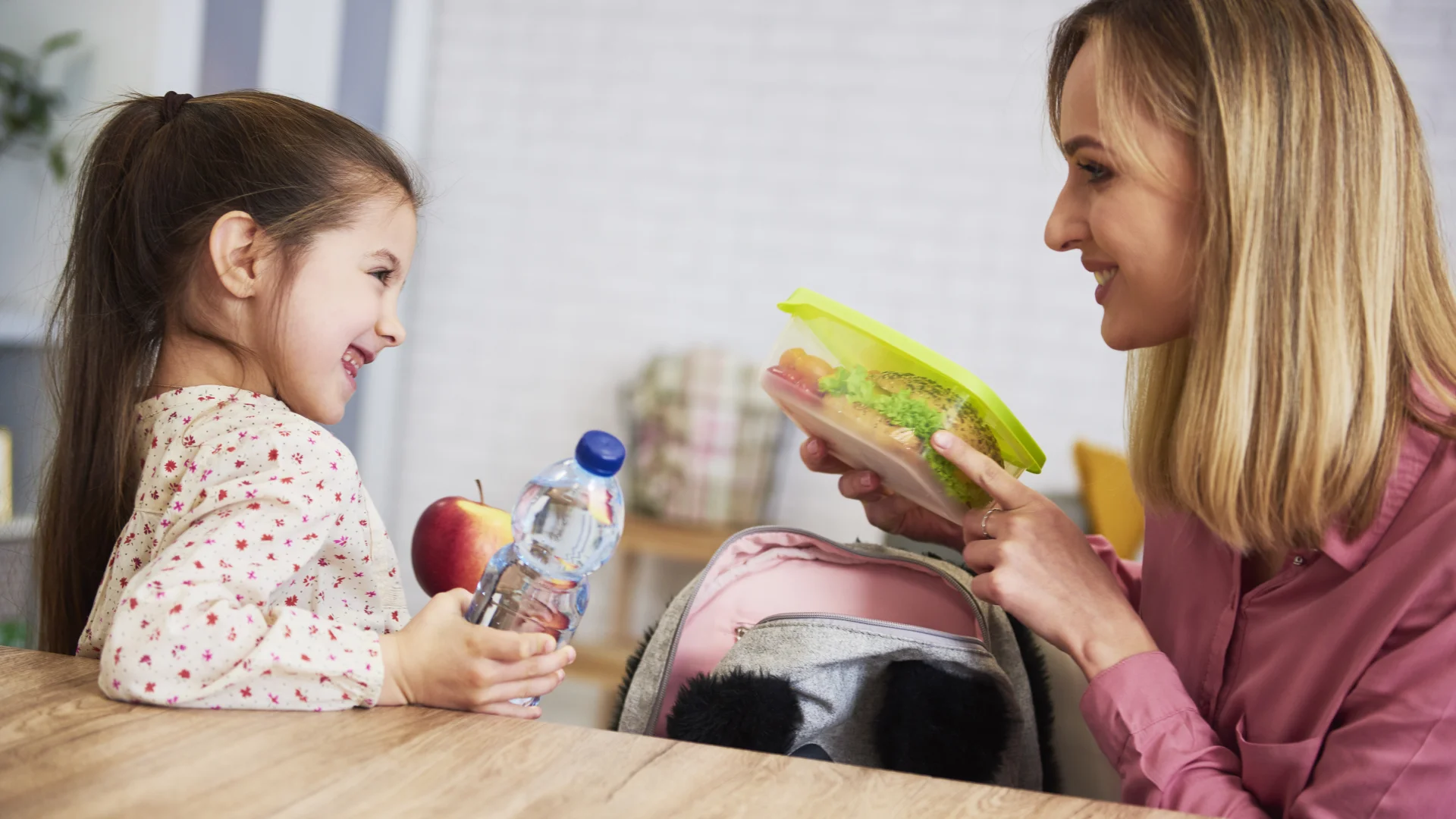 Çocuğum Nasıl Beslenmeli? Çocuğumun Beslenme Çantasında Neler Olmalı?